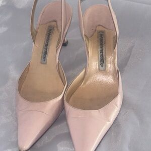 MANOLO BLAHNIK  size 7  soft pink leather